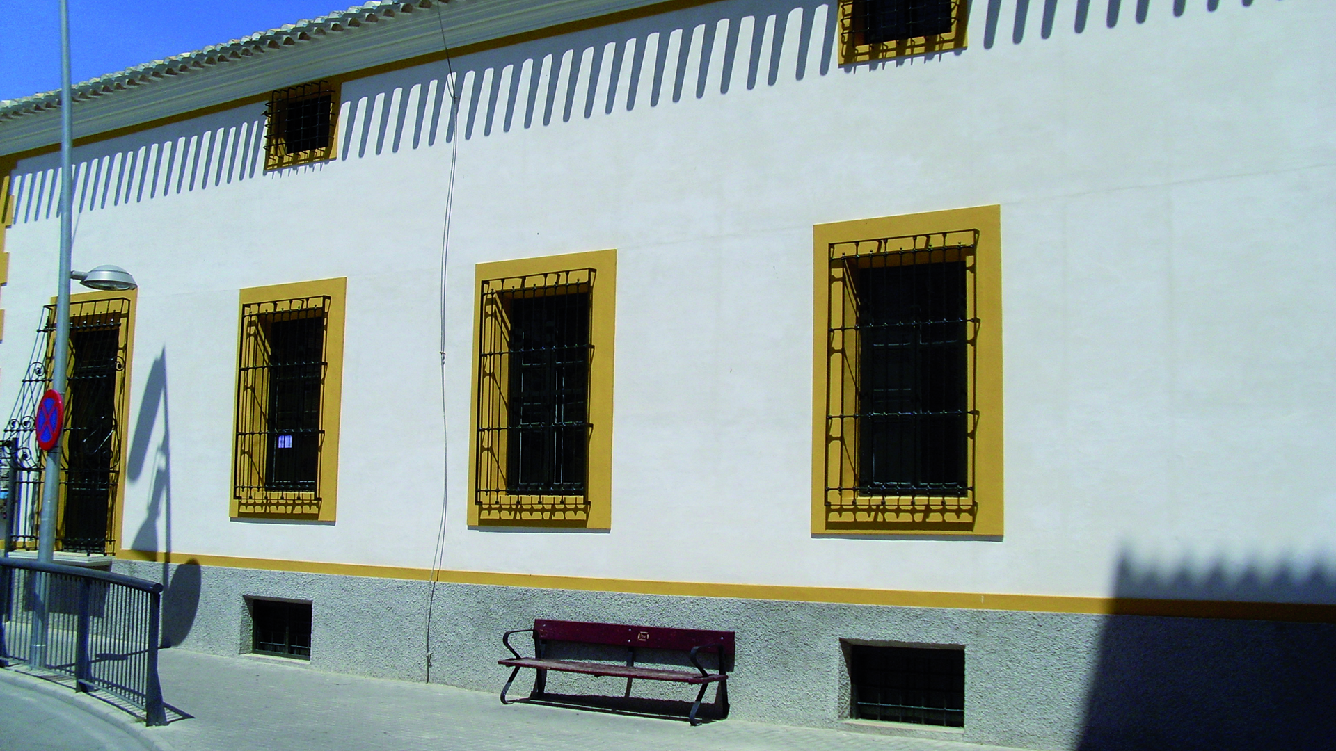 Fachada-blanca-rajada Miniatura