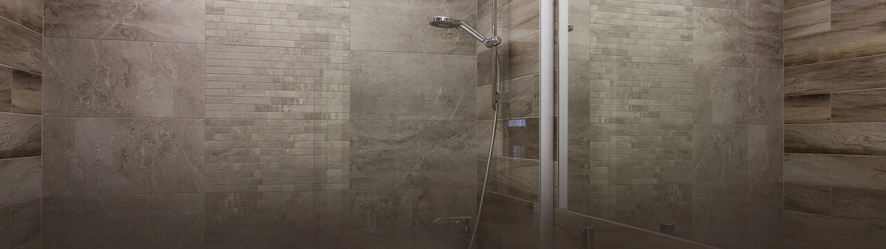 Baño con ceramica aplicada