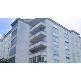 Edificio con soporte antiguo