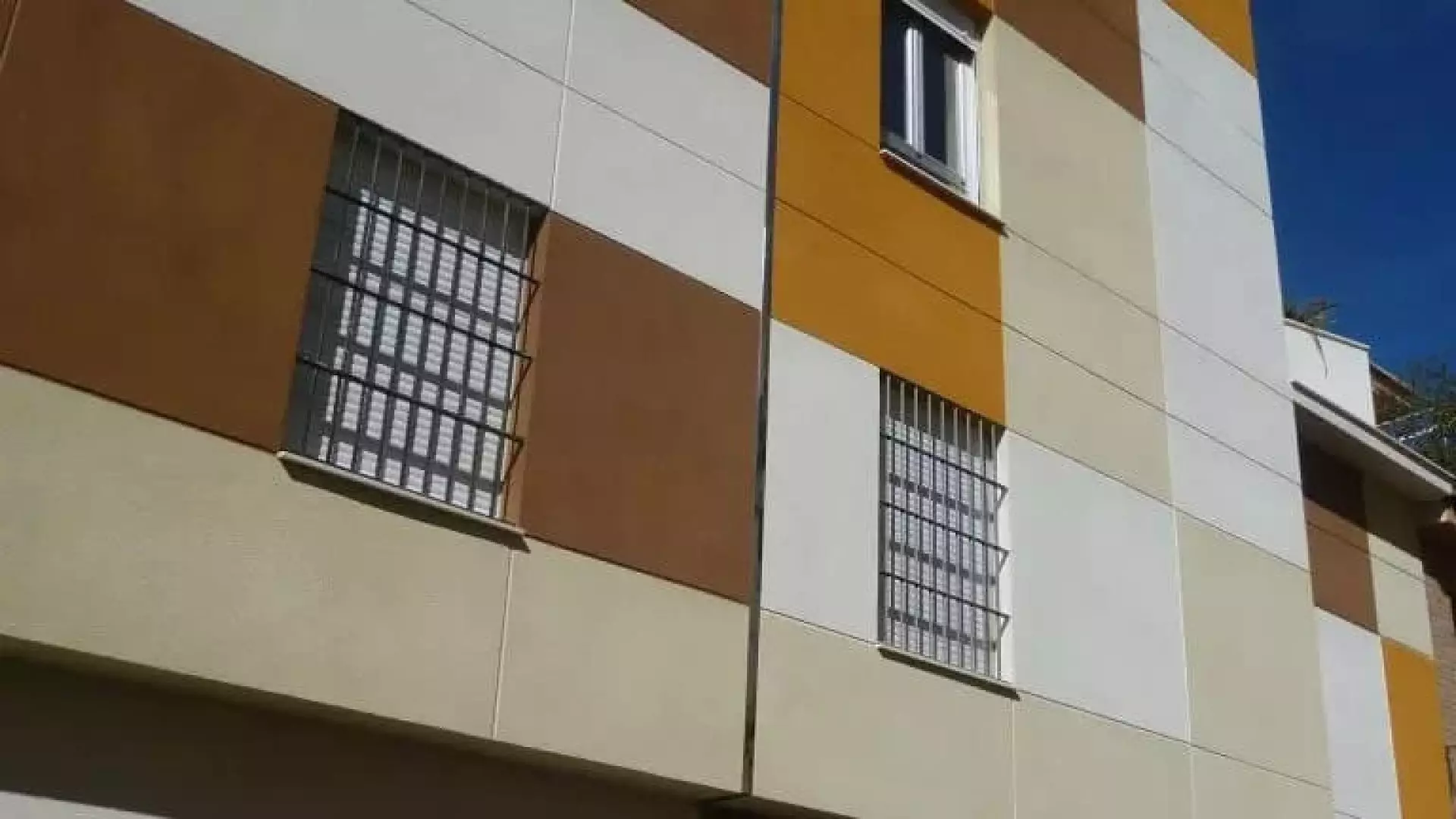 sate o corcho proyectado.jpg Weber ES