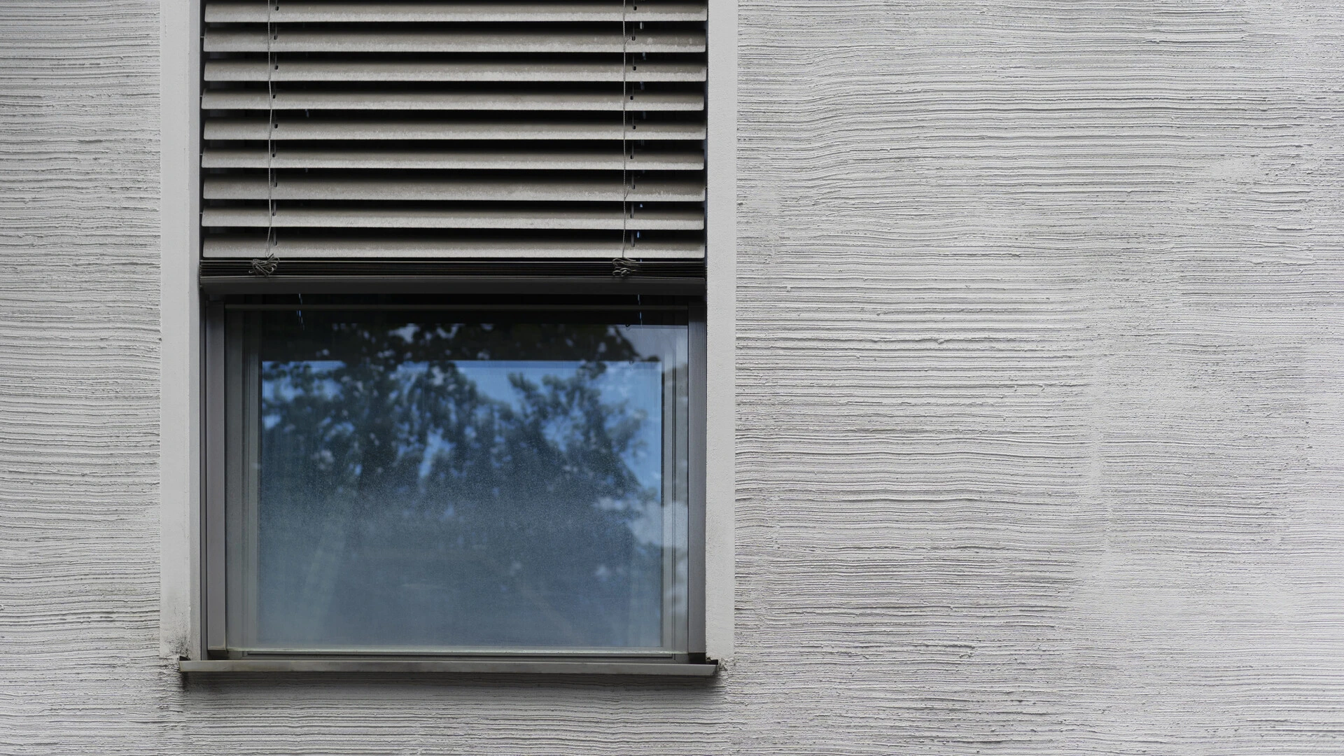 Cómo colocar un vierteaguas en SATE