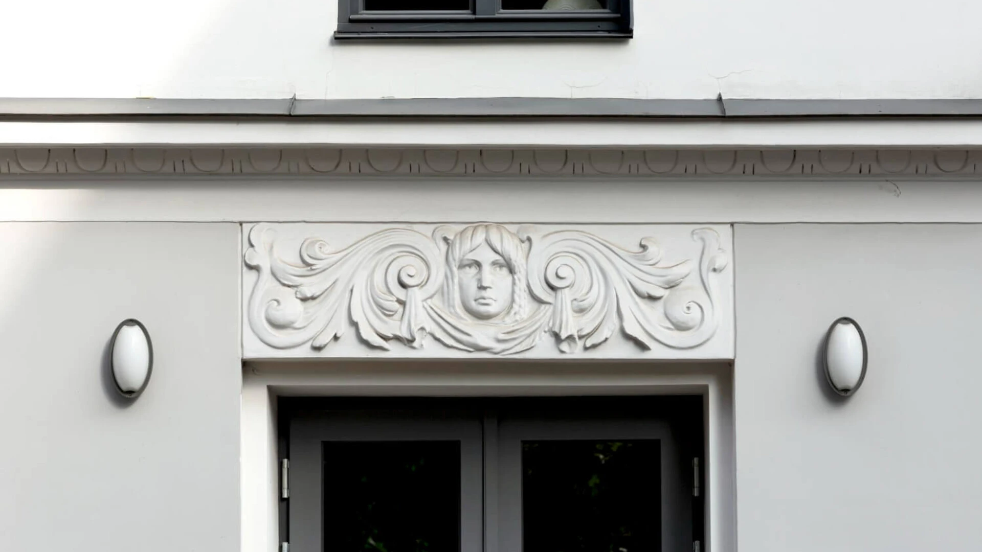 cornisas construcción.jpg Cornisas construcción