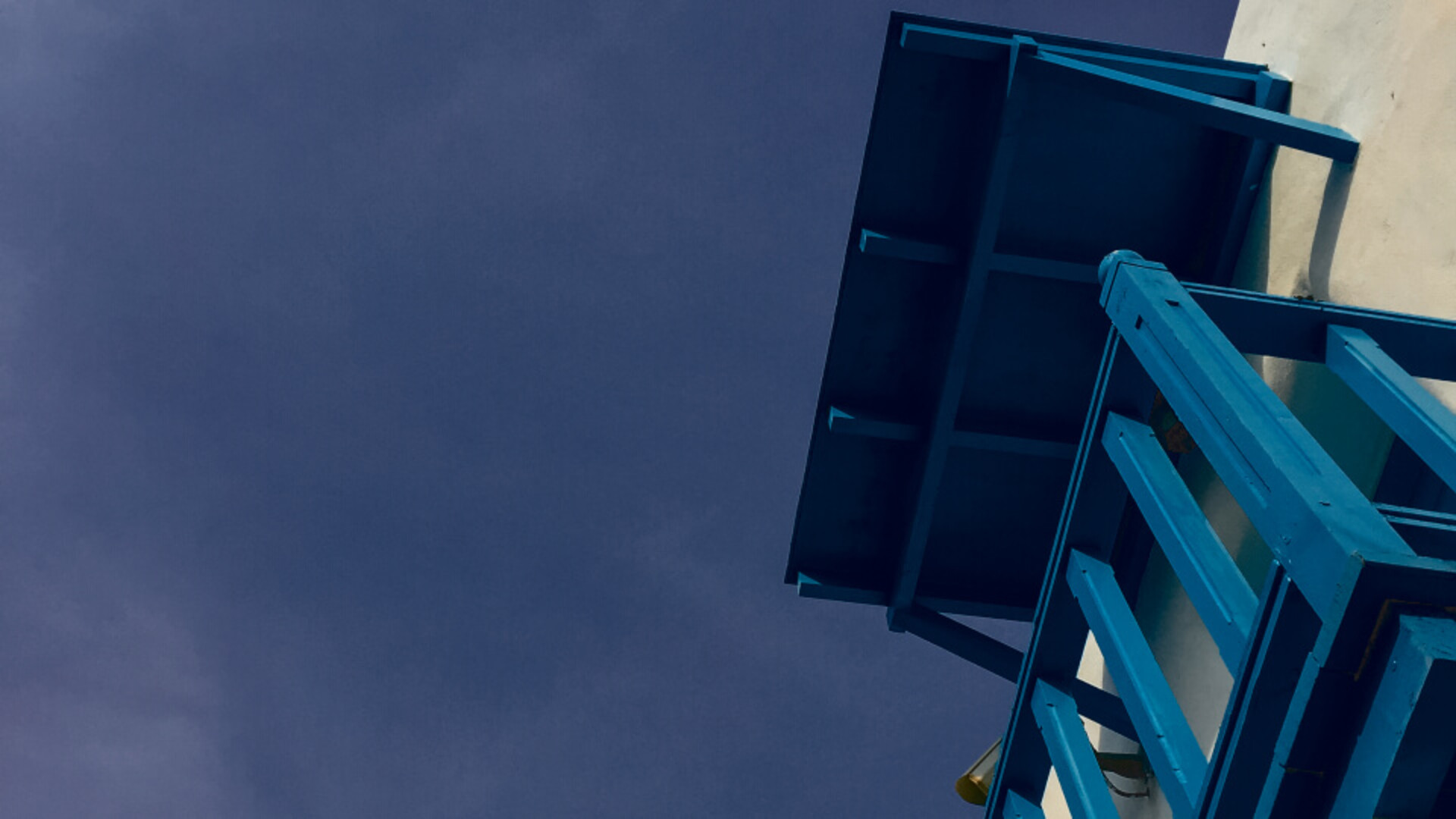 Toldos y Cámaras en fachadas SATE