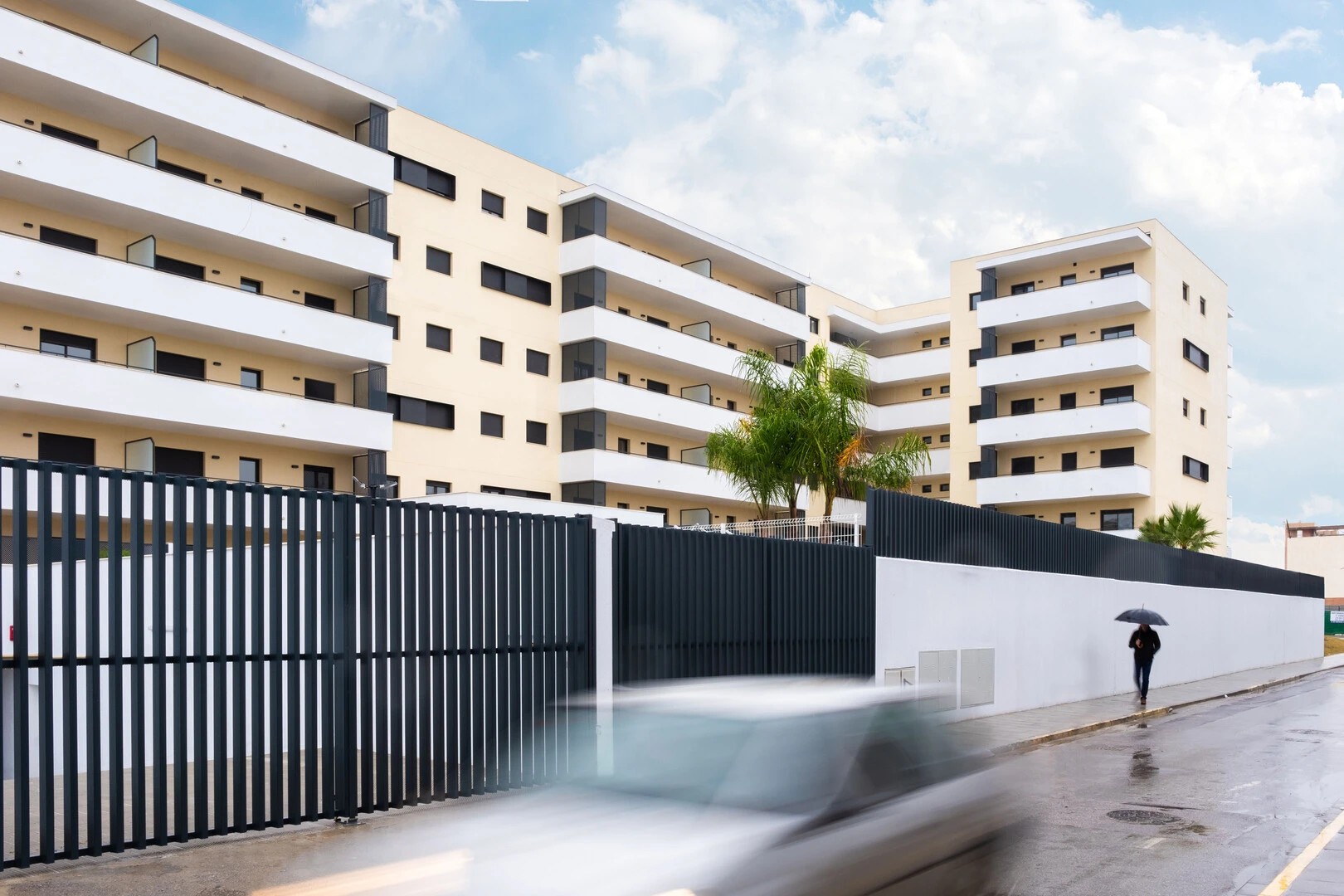 EL RESIDENCIAL BULEVAR CENTRO CONSIGUE UNA IMAGEN RENOVADA DE SU ENTORNO CON SOLUCIONES SAINT-GOBAIN