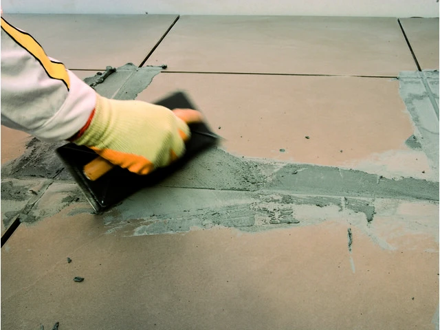 Rejuntado de cerámica con mortero de rejuntado flexible