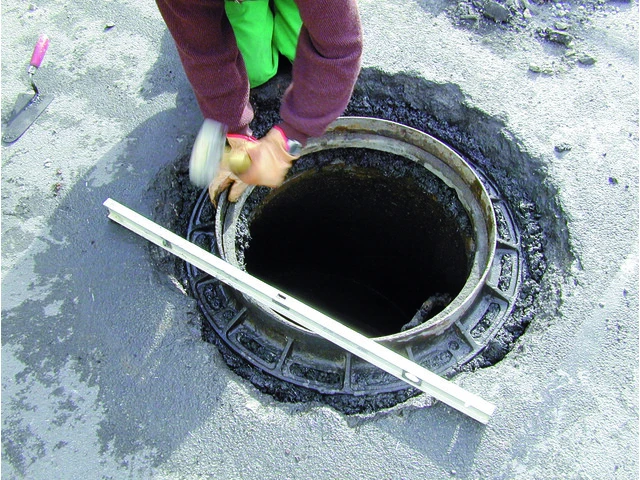 Anclaje de tapa del viario urbano Anclaje de tapa del viario urbano