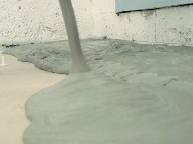 Aplicación de mortero fluido para recrecido