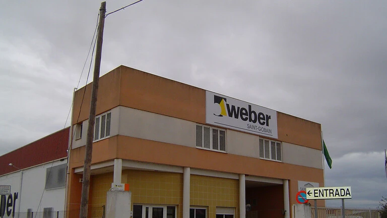 Fábrica de Saint-Gobain Weber en Algemesí