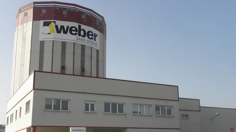 Fábrica de Saint-Gobain Weber en Pinto