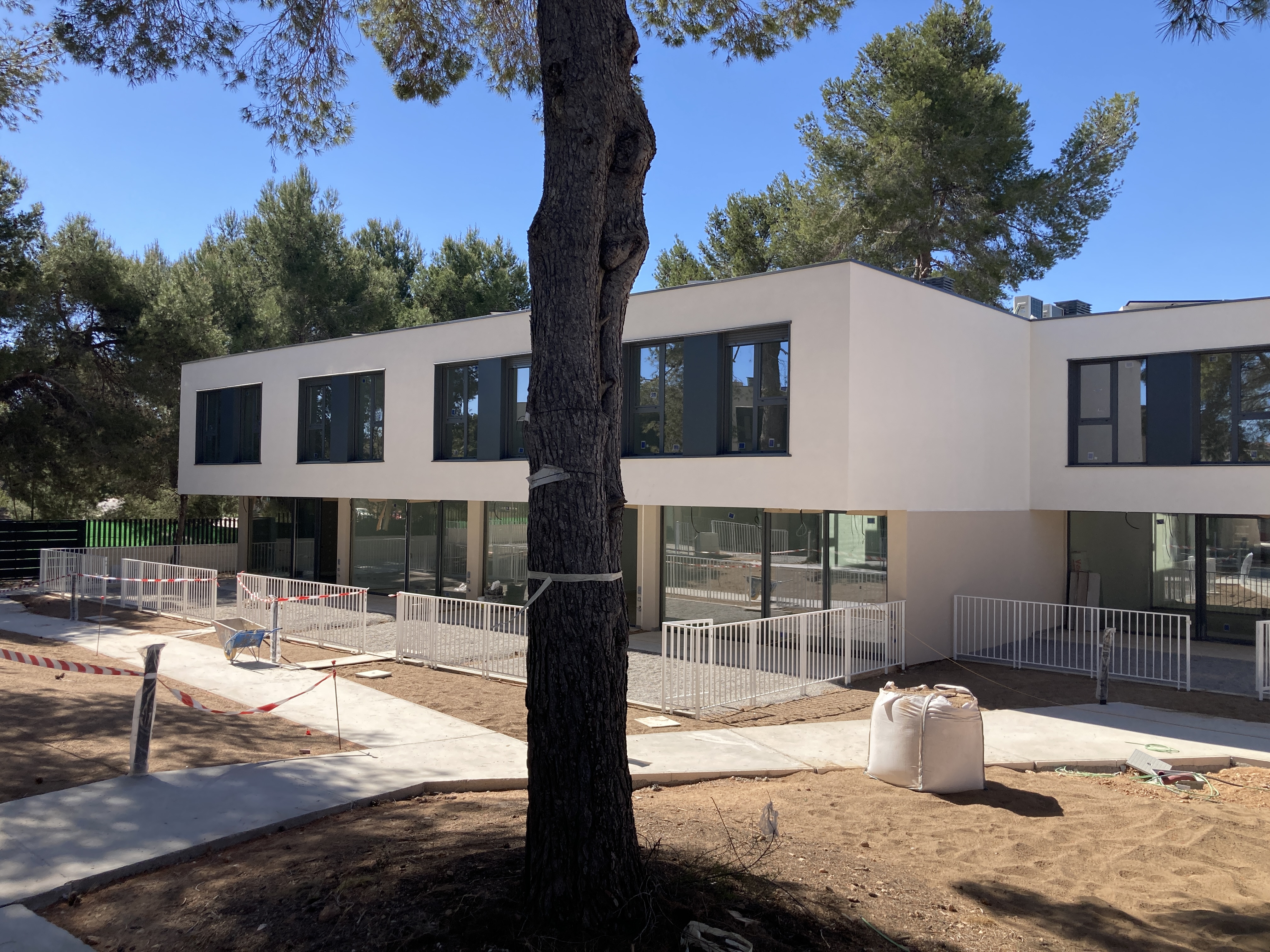 02_54 VIVIENDAS UNIFAMILIARES ADOSADAS L'ELIANA VALENCIA 4_4.jpg